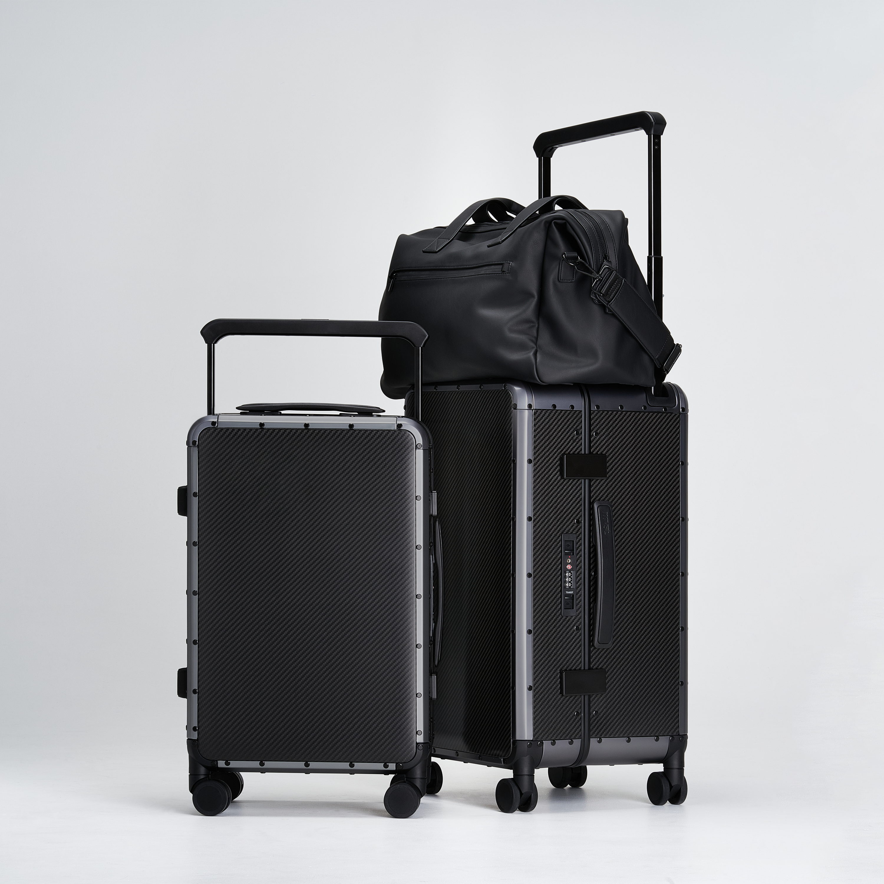 Carbon S 2.0 Carbon Fiber Suitcase Gunmetal