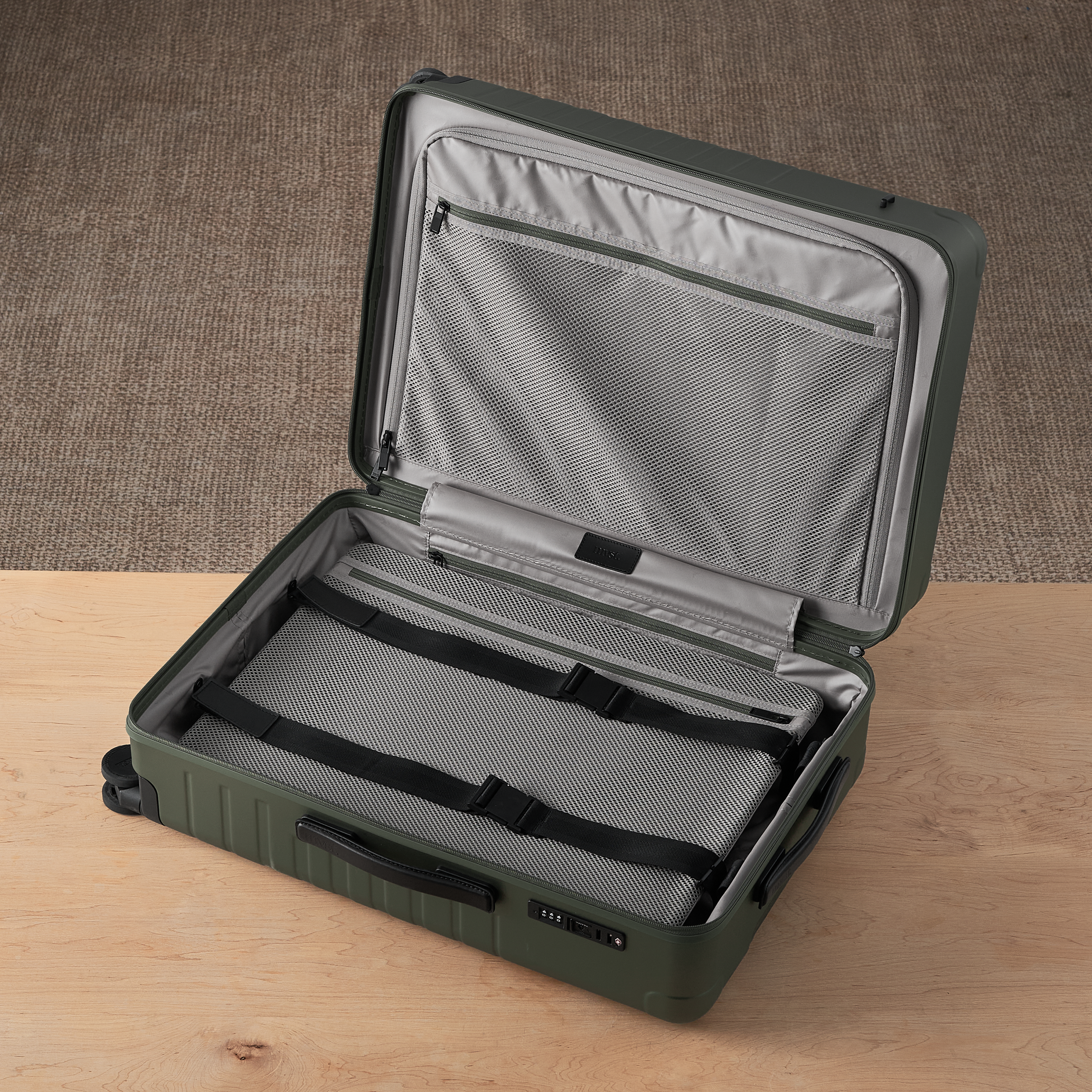 Essential Collection Suitcase Dark Olive Metallic Trendportss#size_Medium