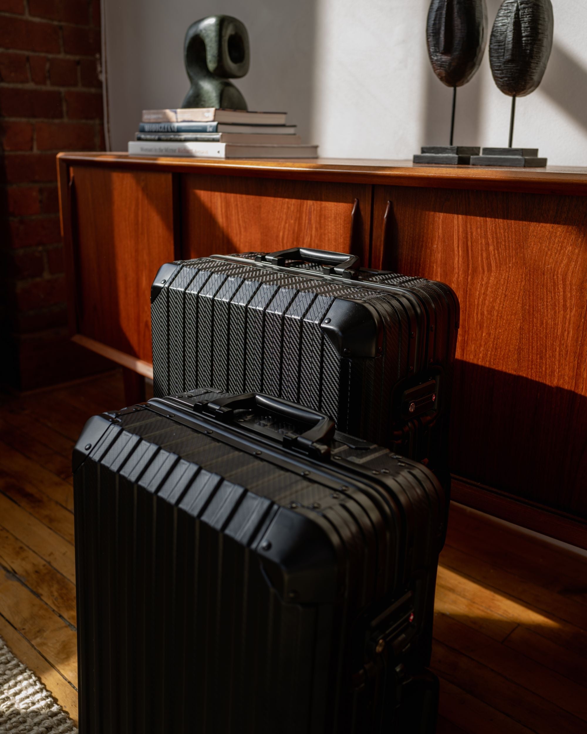 TREK Aluminum Suitcase Black Trendportss