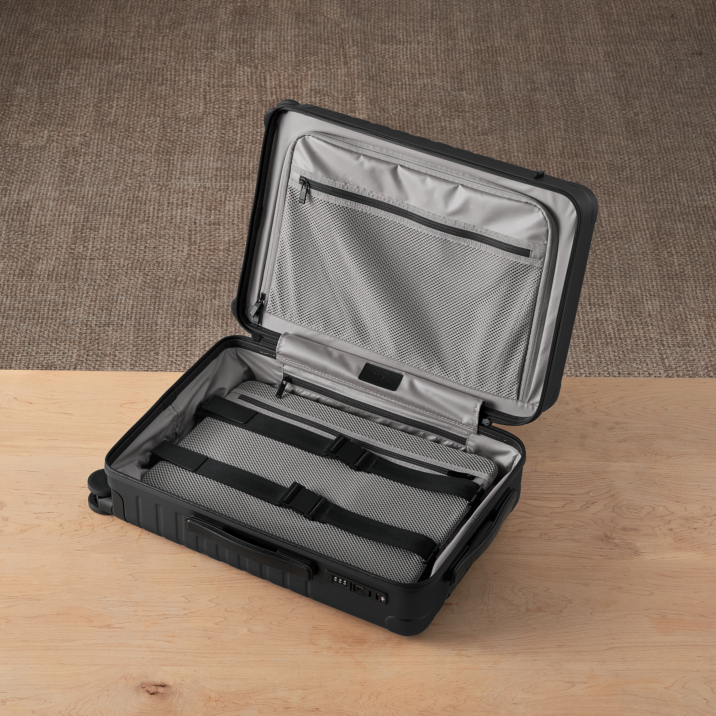 Essential Collection Suitcase Matte Black Trendportss#size_Carry-On