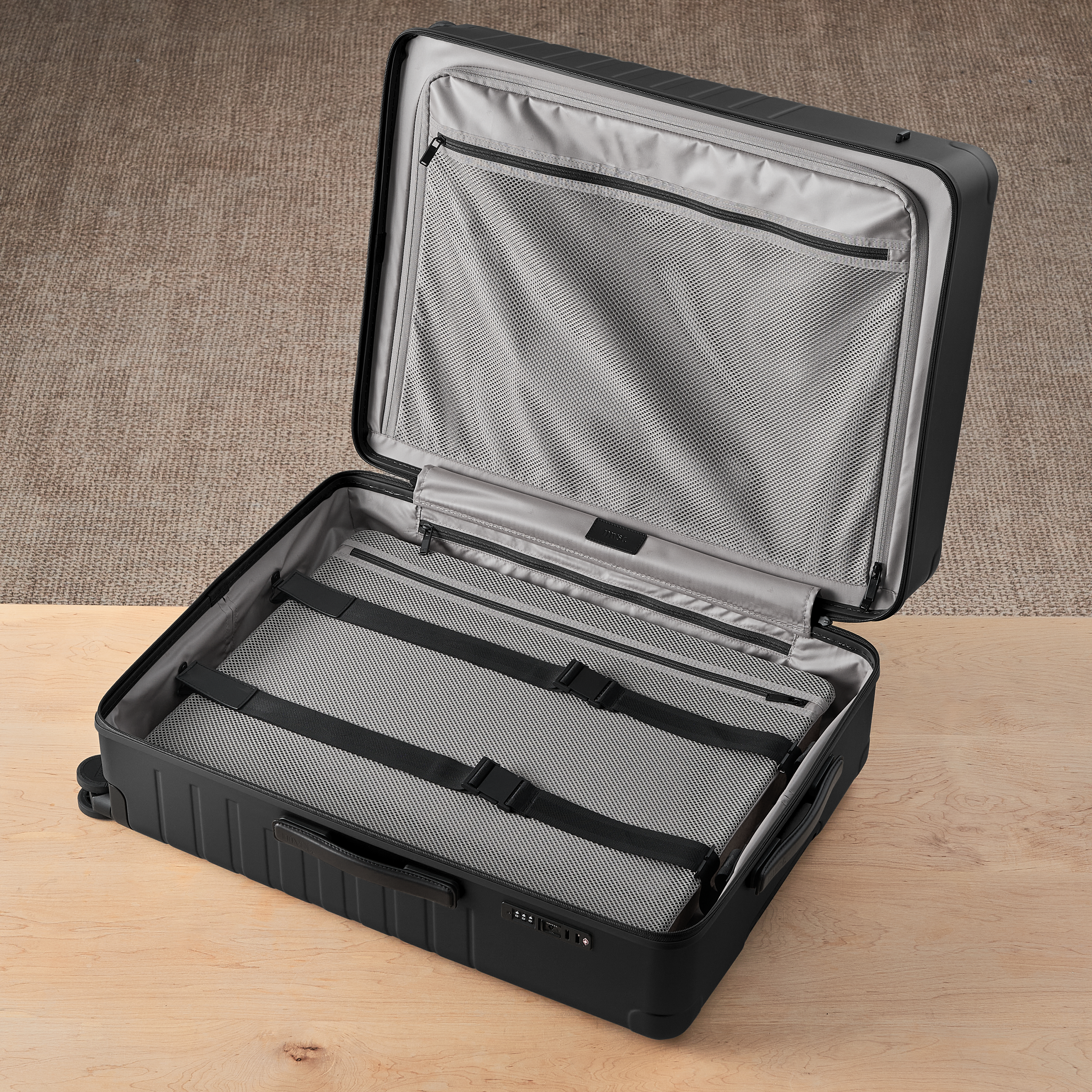 Essential Collection Suitcase Matte Black Trendportss#size_Large