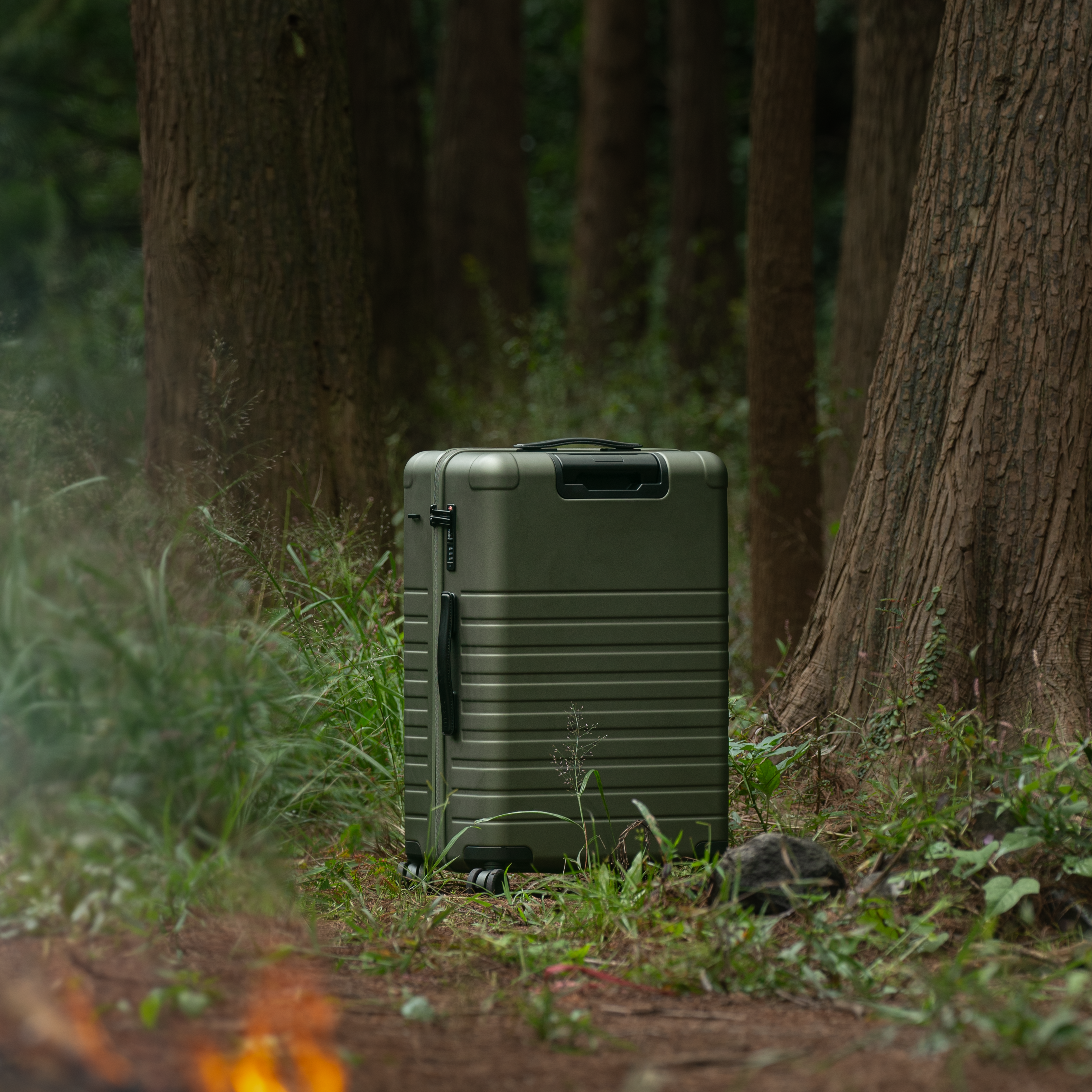 Essential Collection Suitcase Dark Olive Metallic Trendportss