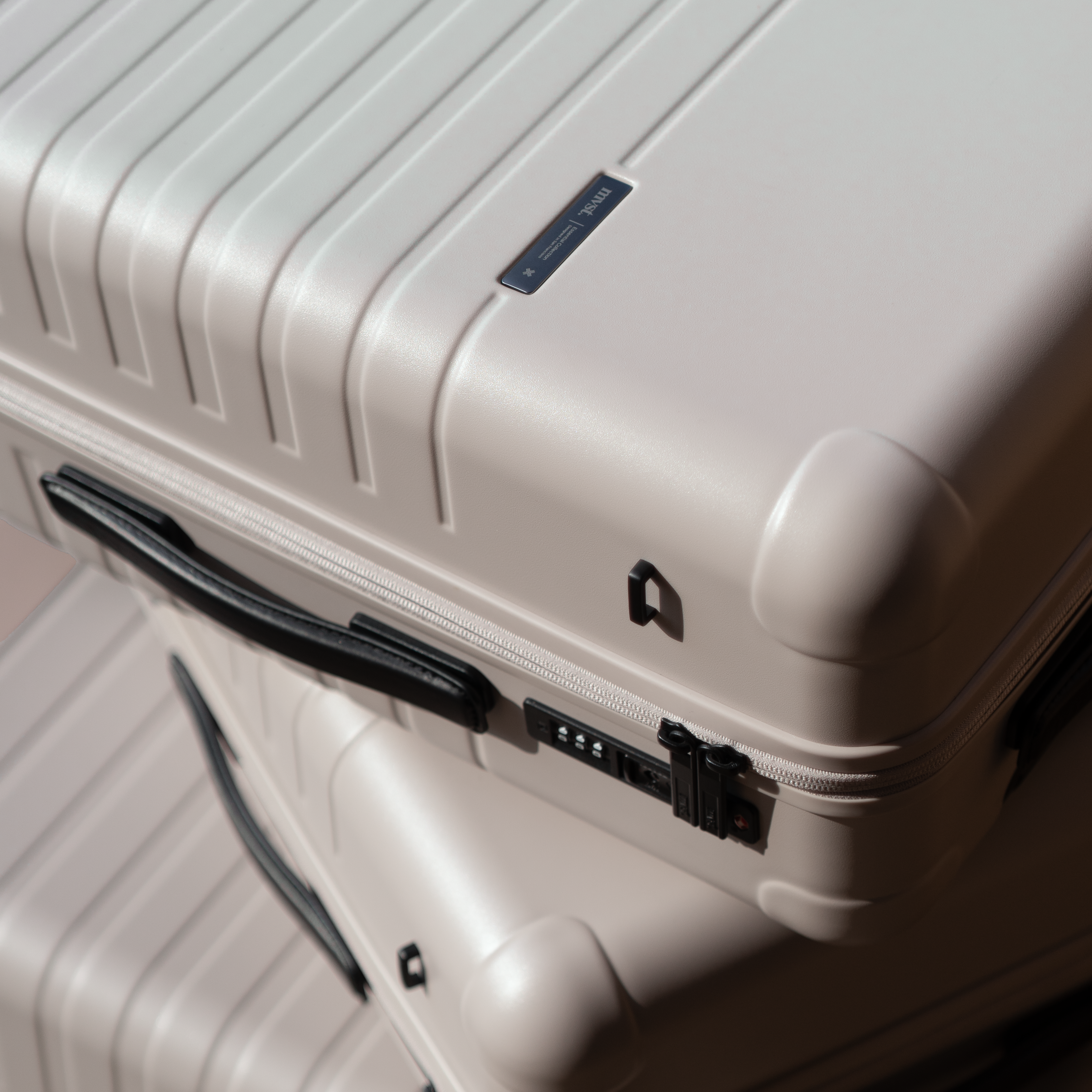 Essential Collection Suitcase Monica Sand Trendportss