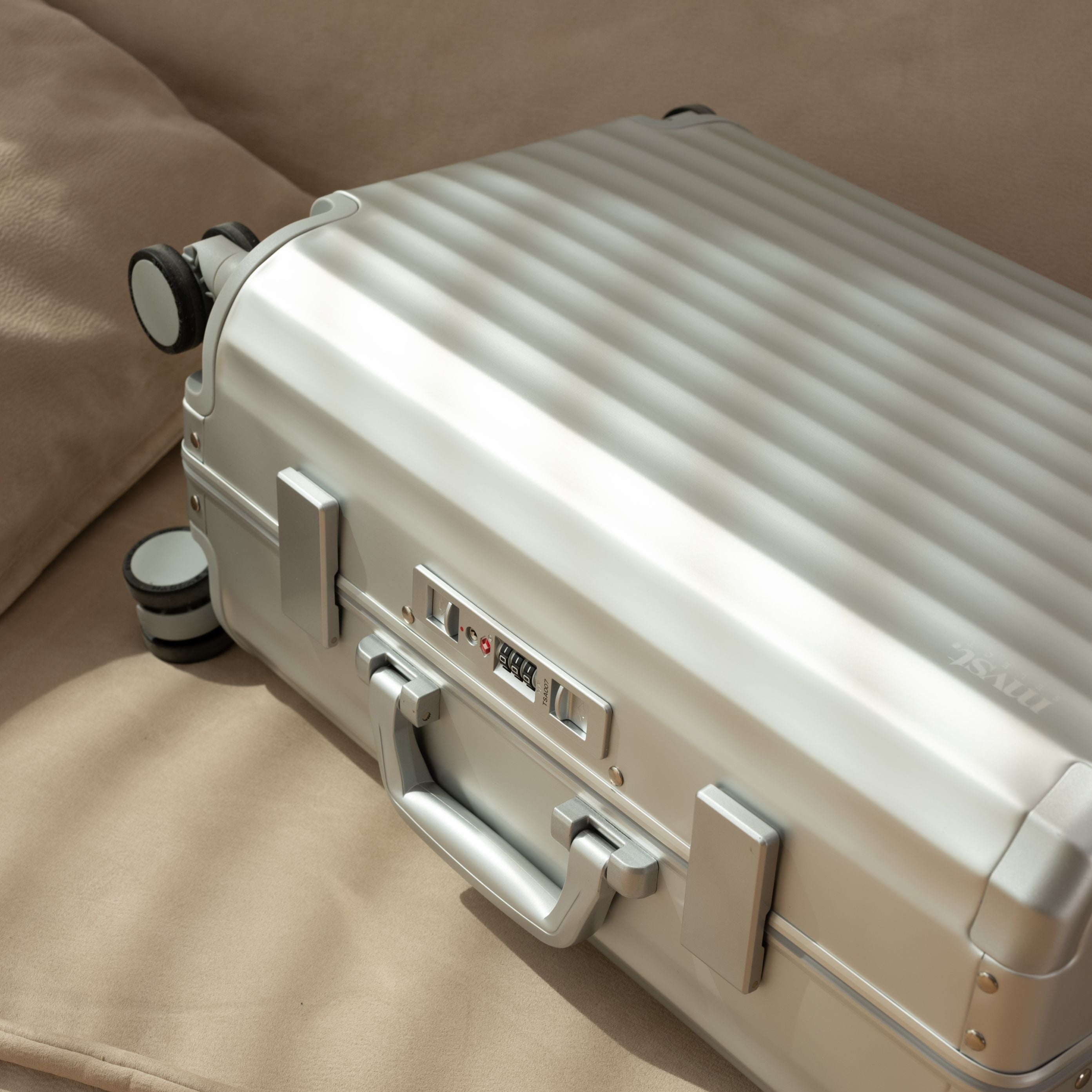 SPACE Aluminum Suitcase Silver Trendportss